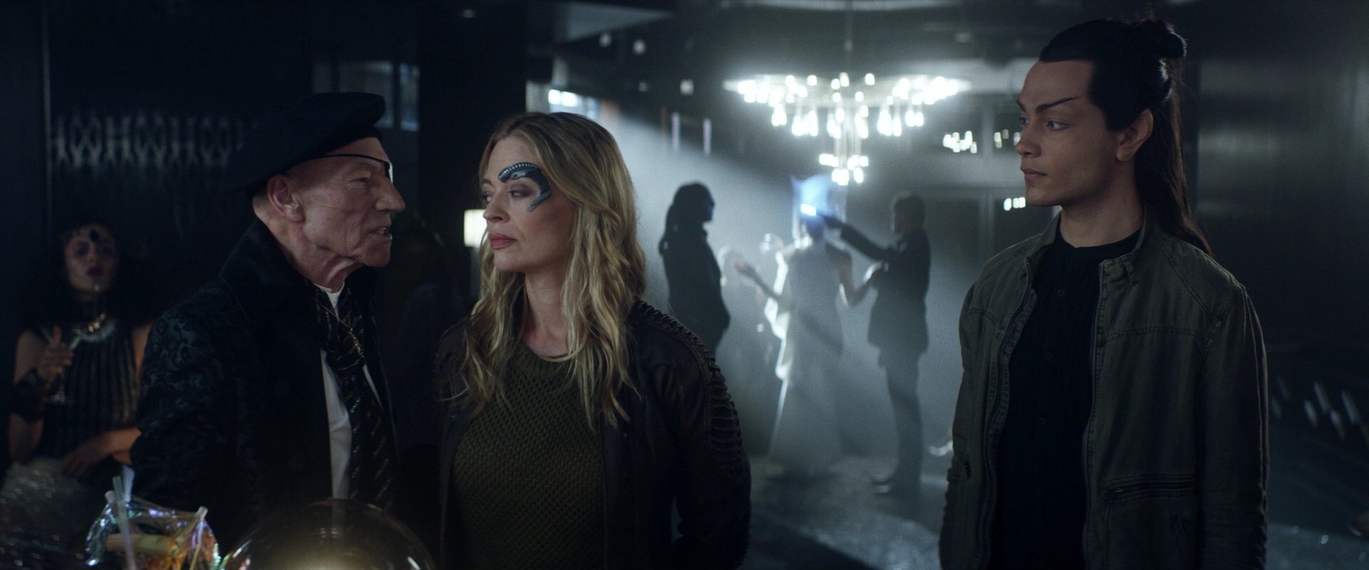extant_StarTrek_PIC_1x05-StardustCityRag_2460.jpg