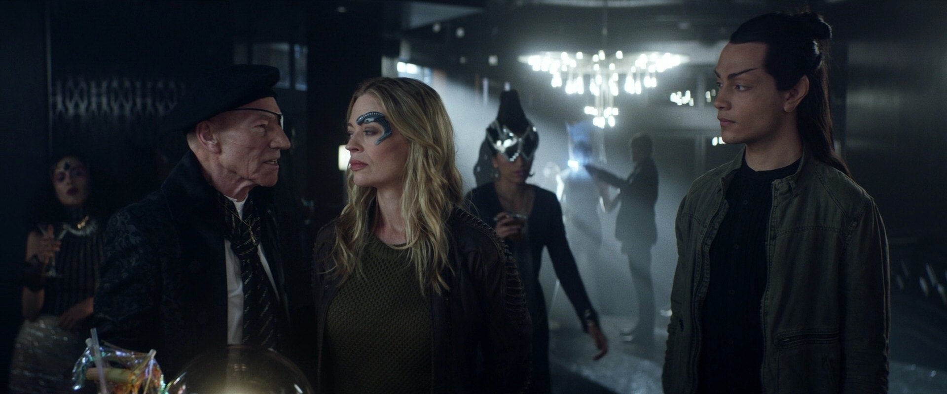 extant_StarTrek_PIC_1x05-StardustCityRag_2462.jpg
