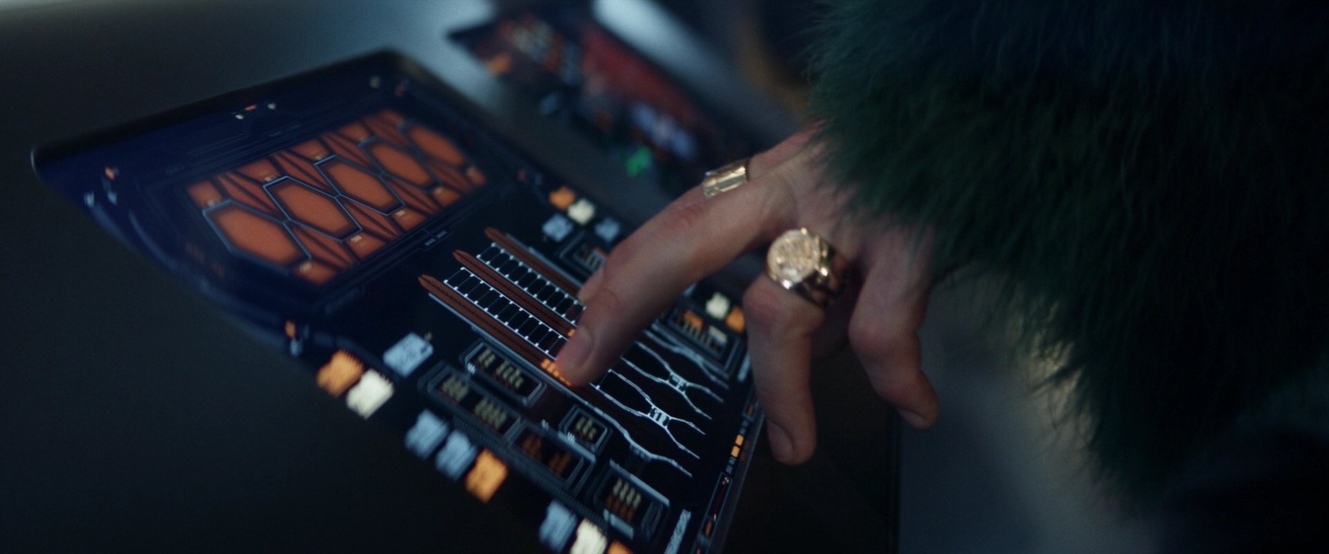 extant_StarTrek_PIC_1x05-StardustCityRag_2678.jpg