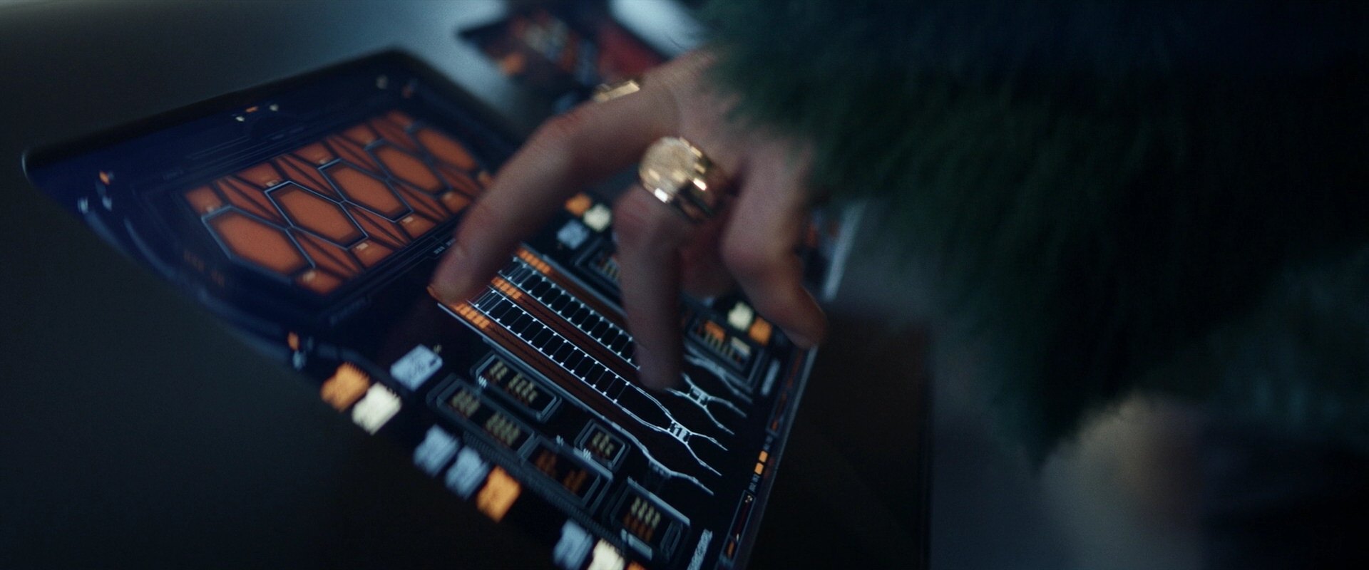 extant_StarTrek_PIC_1x05-StardustCityRag_2679.jpg