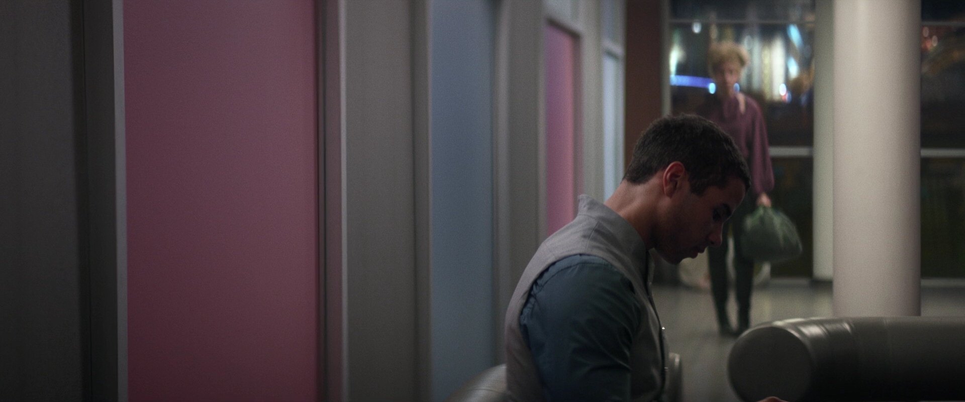 extant_StarTrek_PIC_1x05-StardustCityRag_2708.jpg