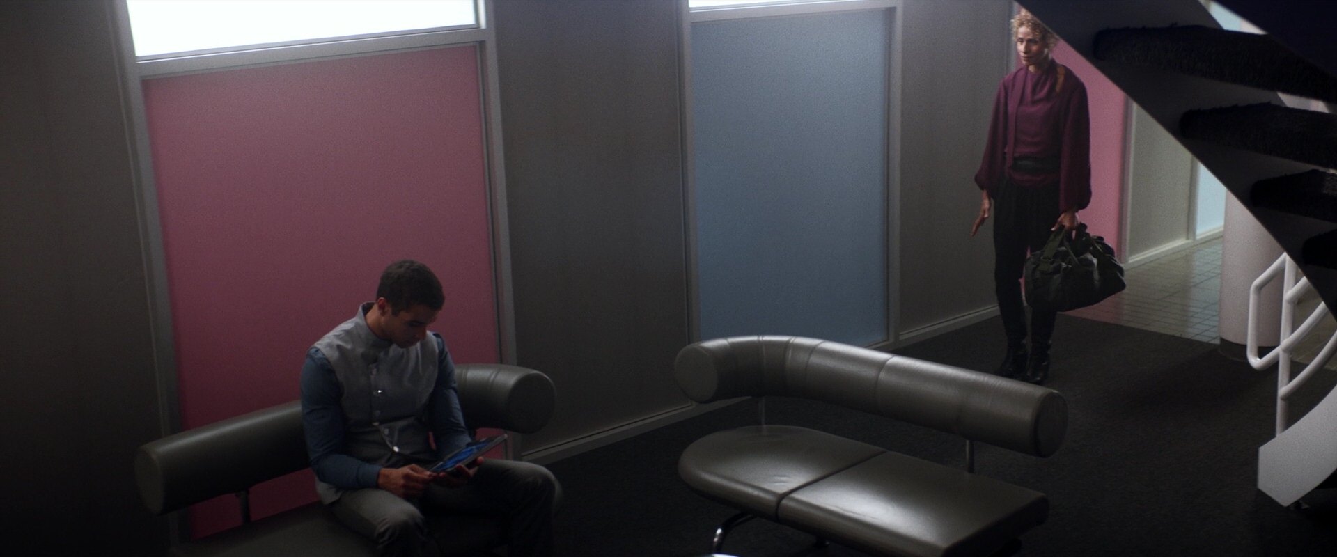 extant_StarTrek_PIC_1x05-StardustCityRag_2738.jpg