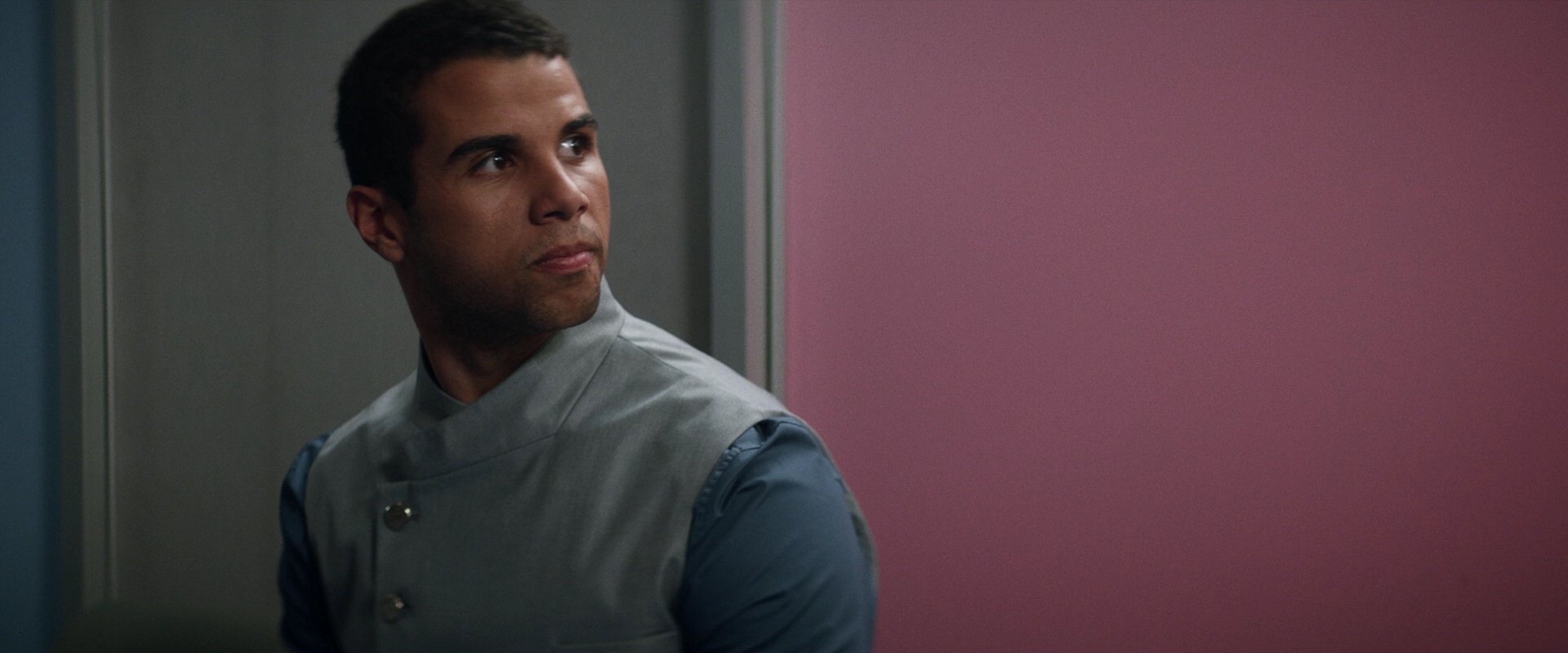 extant_StarTrek_PIC_1x05-StardustCityRag_2751.jpg