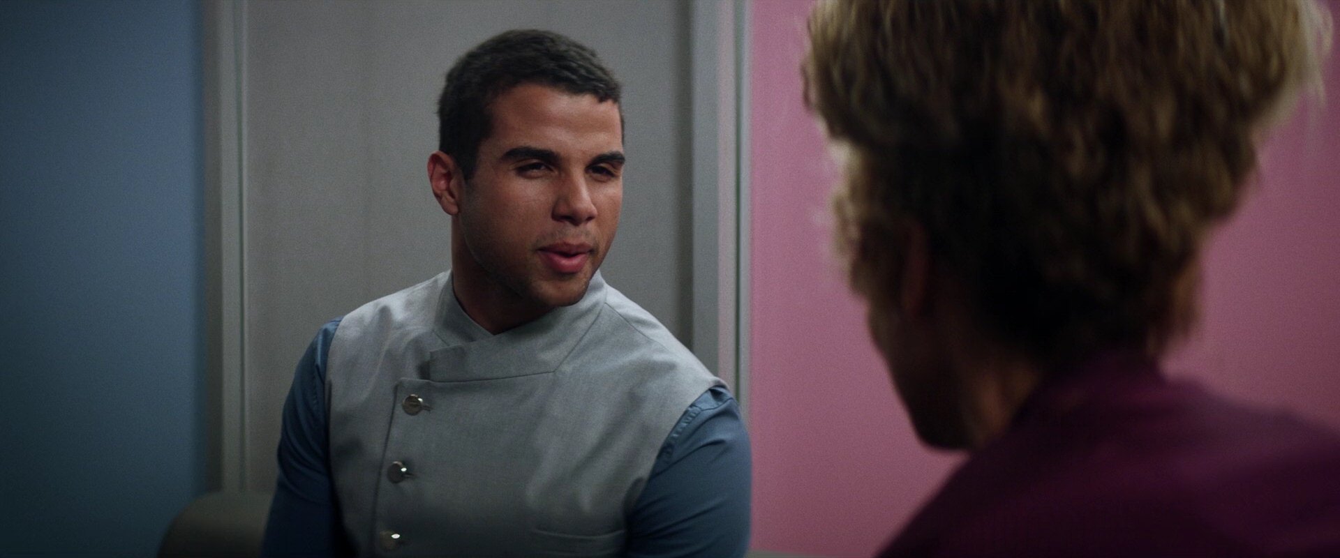 extant_StarTrek_PIC_1x05-StardustCityRag_2811.jpg