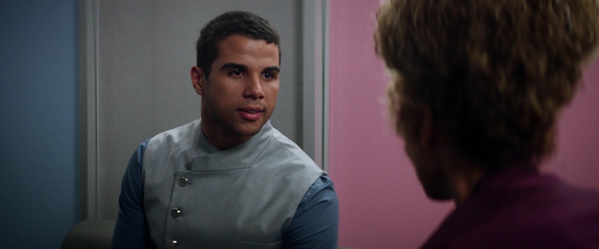 extant_StarTrek_PIC_1x05-StardustCityRag_2814.jpg