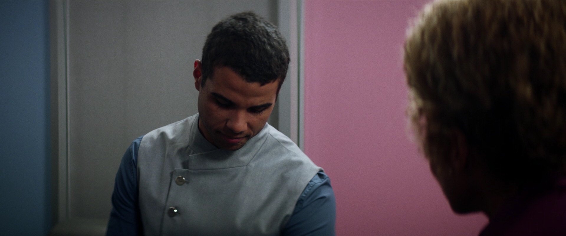 extant_StarTrek_PIC_1x05-StardustCityRag_2836.jpg