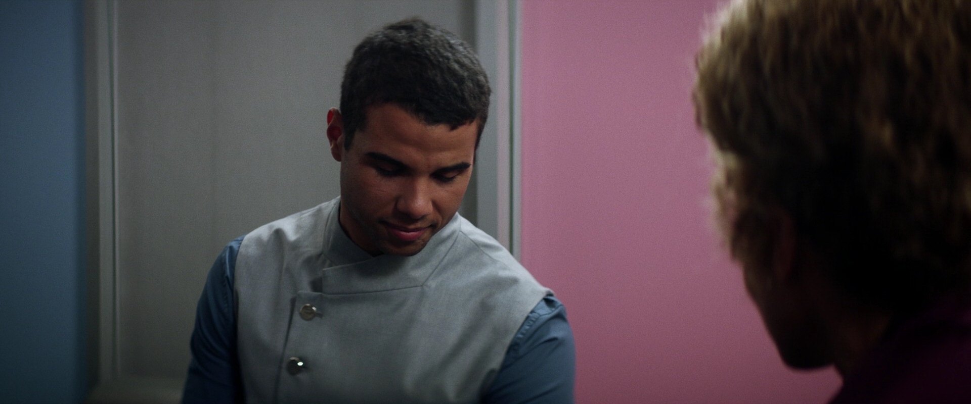 extant_StarTrek_PIC_1x05-StardustCityRag_2837.jpg