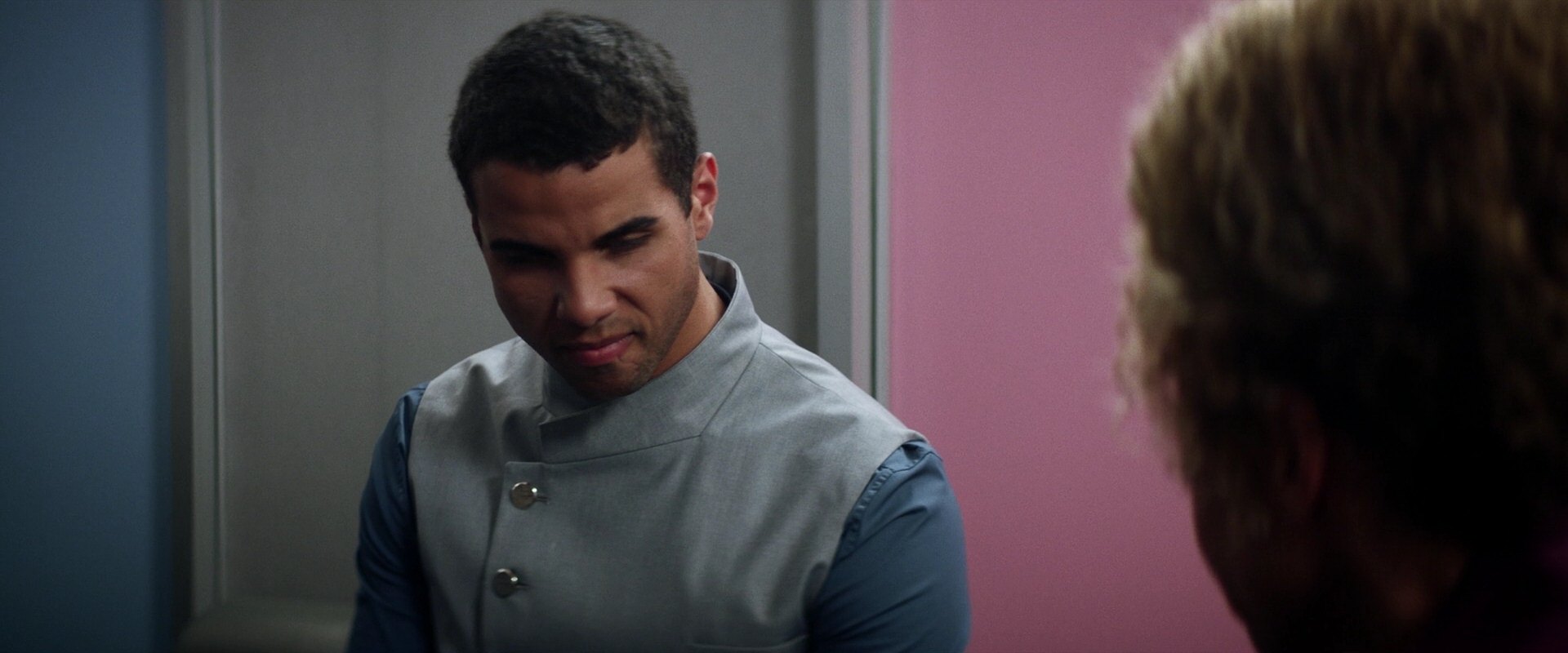 extant_StarTrek_PIC_1x05-StardustCityRag_2850.jpg