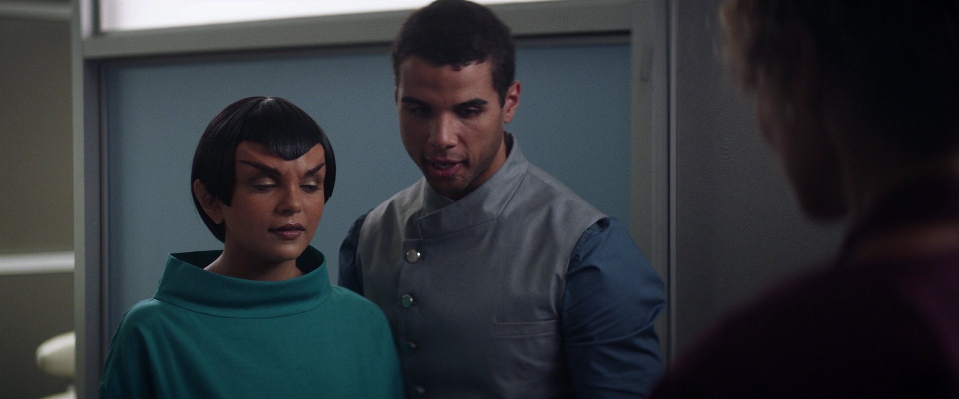extant_StarTrek_PIC_1x05-StardustCityRag_3016.jpg