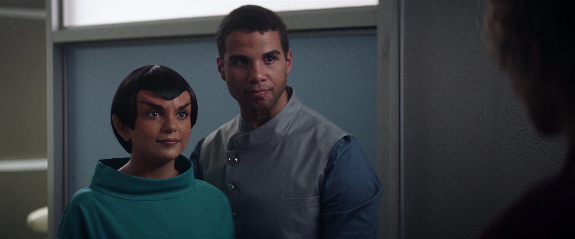 extant_StarTrek_PIC_1x05-StardustCityRag_3021.jpg