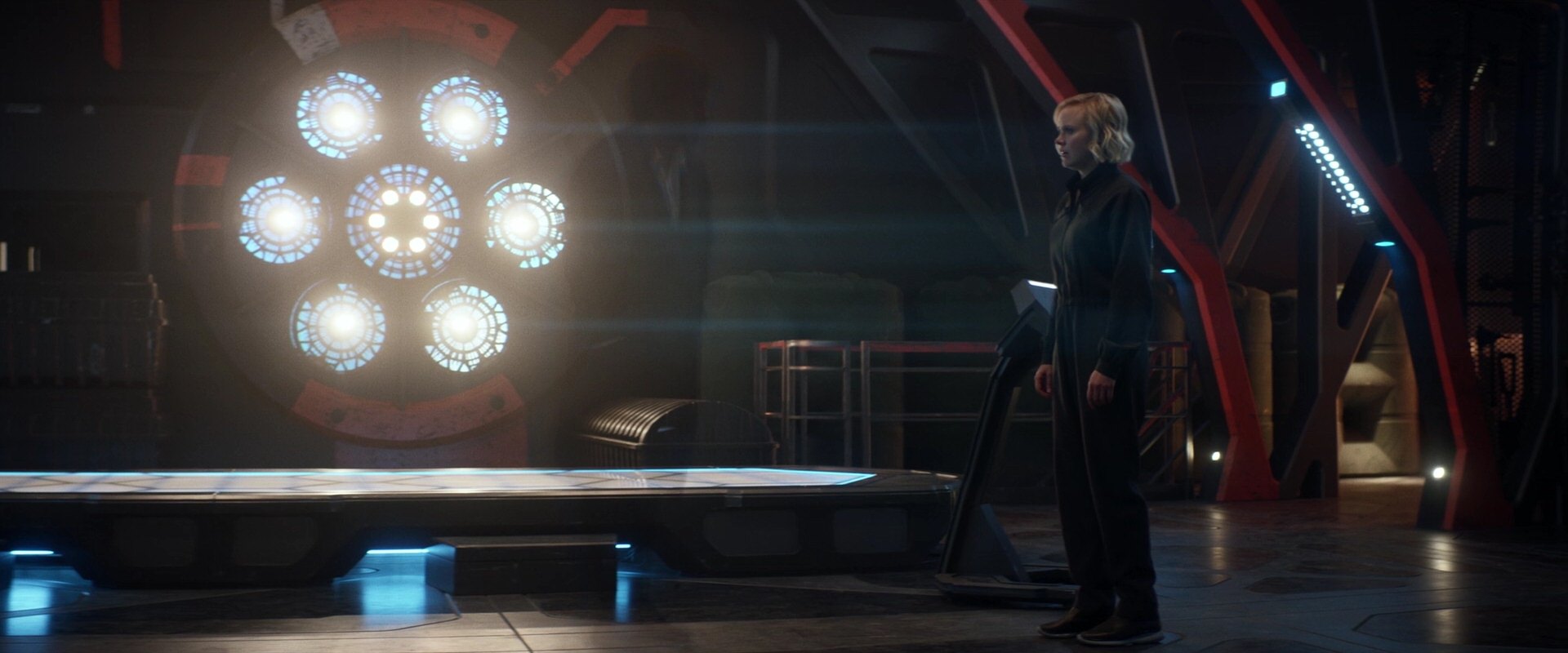 extant_StarTrek_PIC_1x05-StardustCityRag_3268.jpg