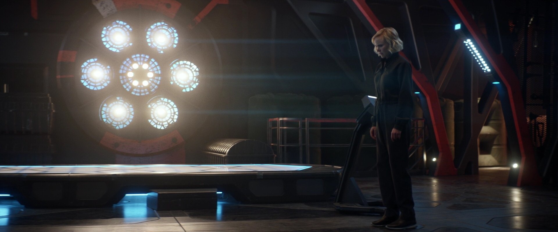 extant_StarTrek_PIC_1x05-StardustCityRag_3271.jpg