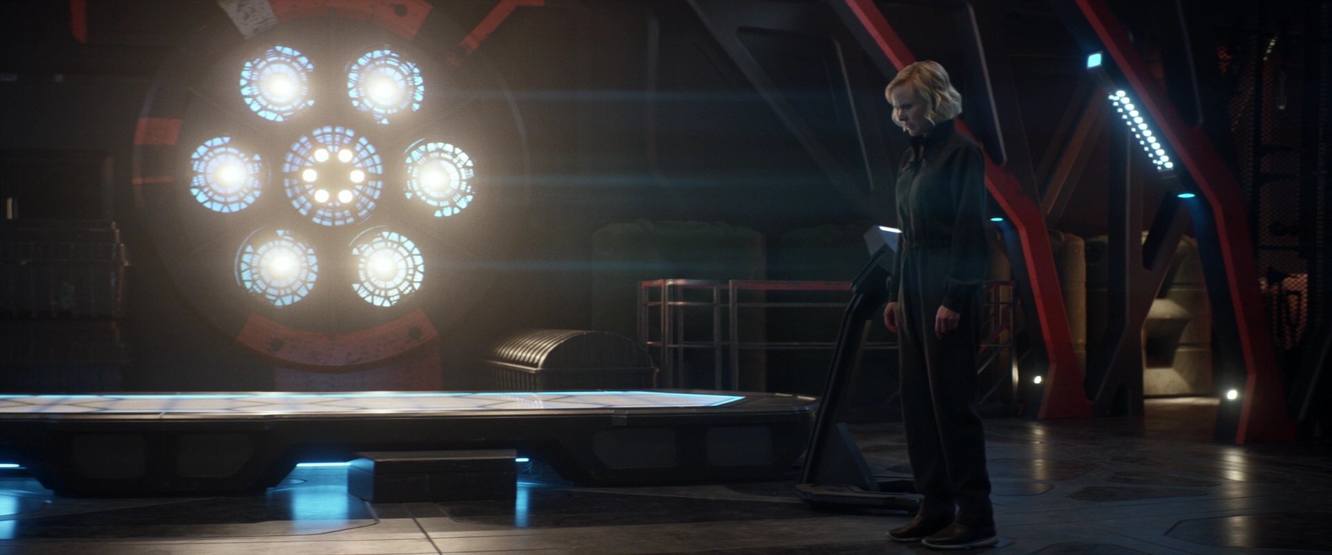 extant_StarTrek_PIC_1x05-StardustCityRag_3272.jpg