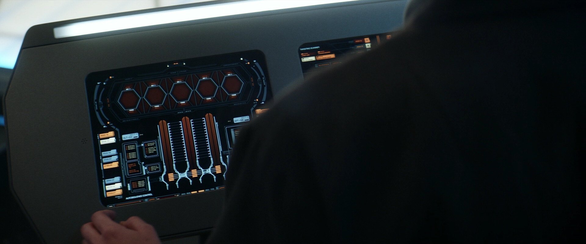 extant_StarTrek_PIC_1x05-StardustCityRag_3298.jpg