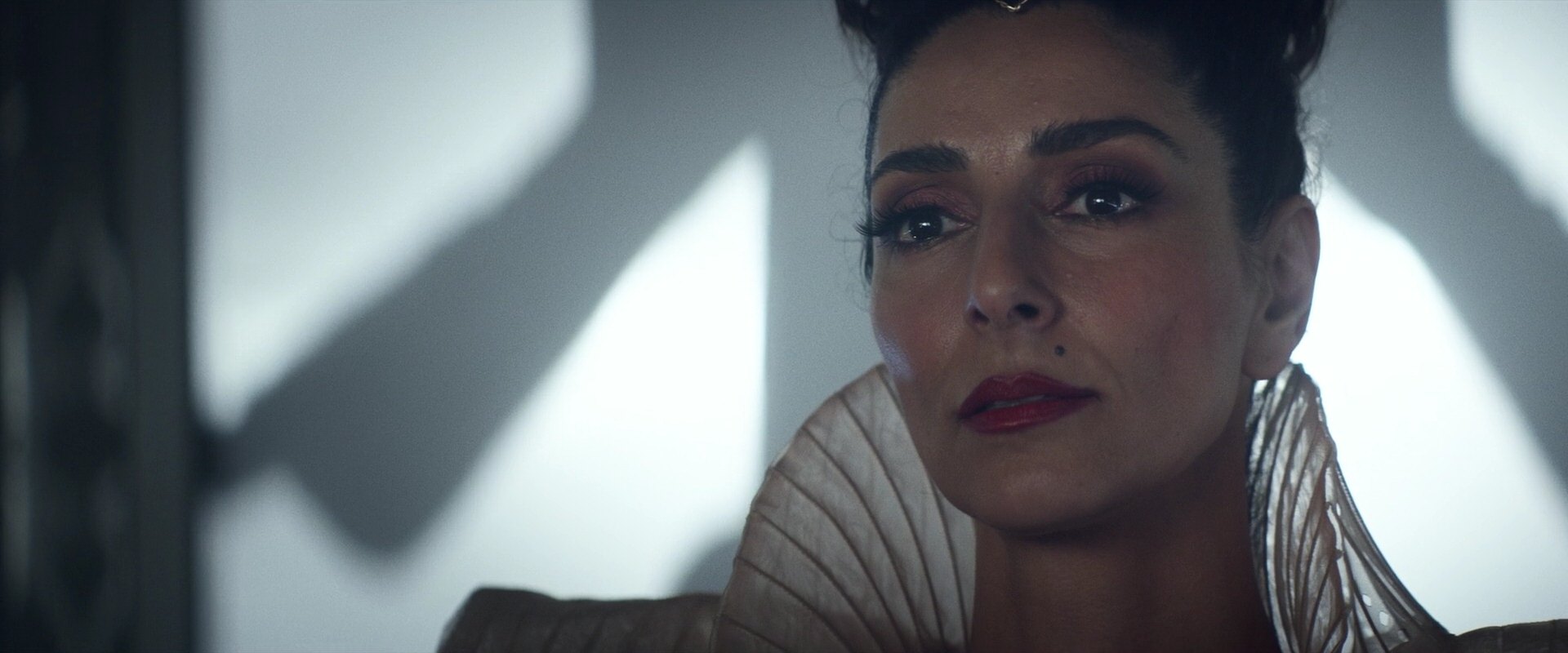 extant_StarTrek_PIC_1x05-StardustCityRag_3371.jpg