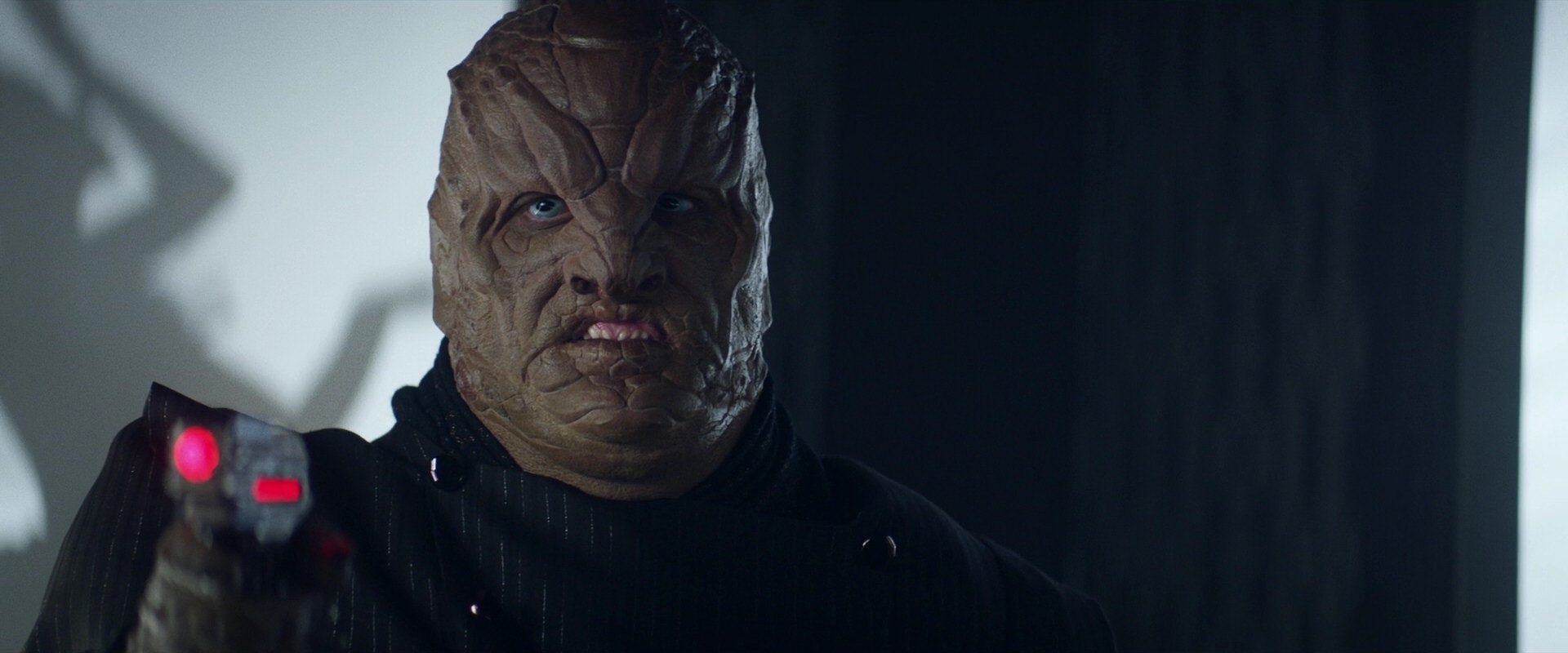 extant_StarTrek_PIC_1x05-StardustCityRag_3425.jpg