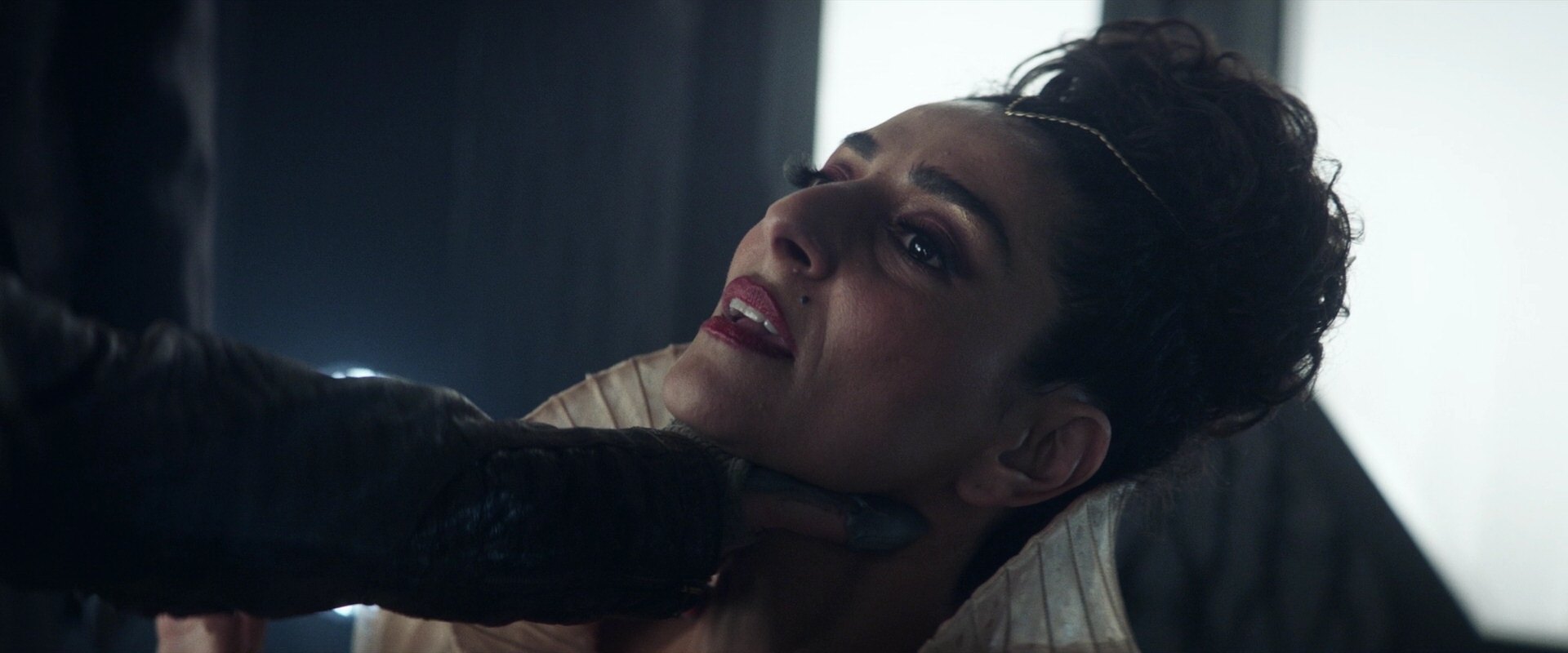 extant_StarTrek_PIC_1x05-StardustCityRag_3565.jpg