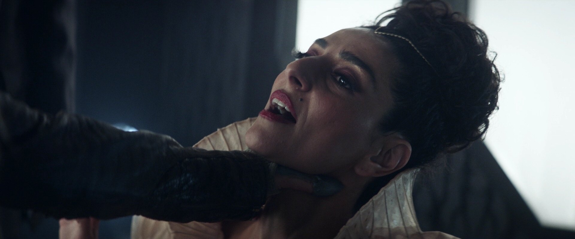 extant_StarTrek_PIC_1x05-StardustCityRag_3566.jpg