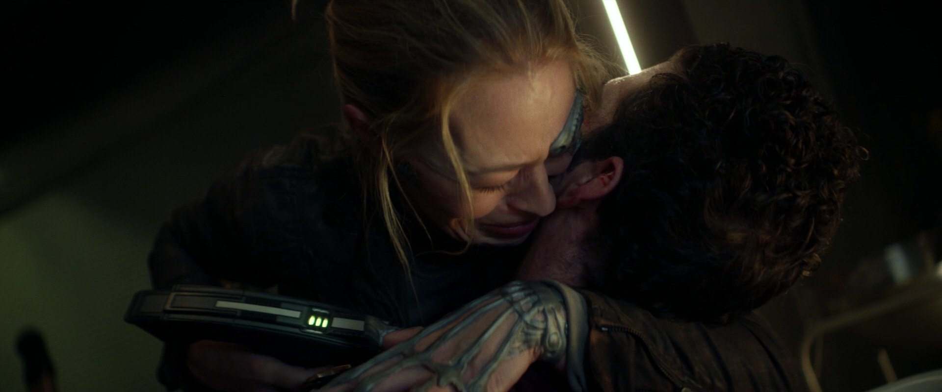 extant_StarTrek_PIC_1x05-StardustCityRag_3697.jpg