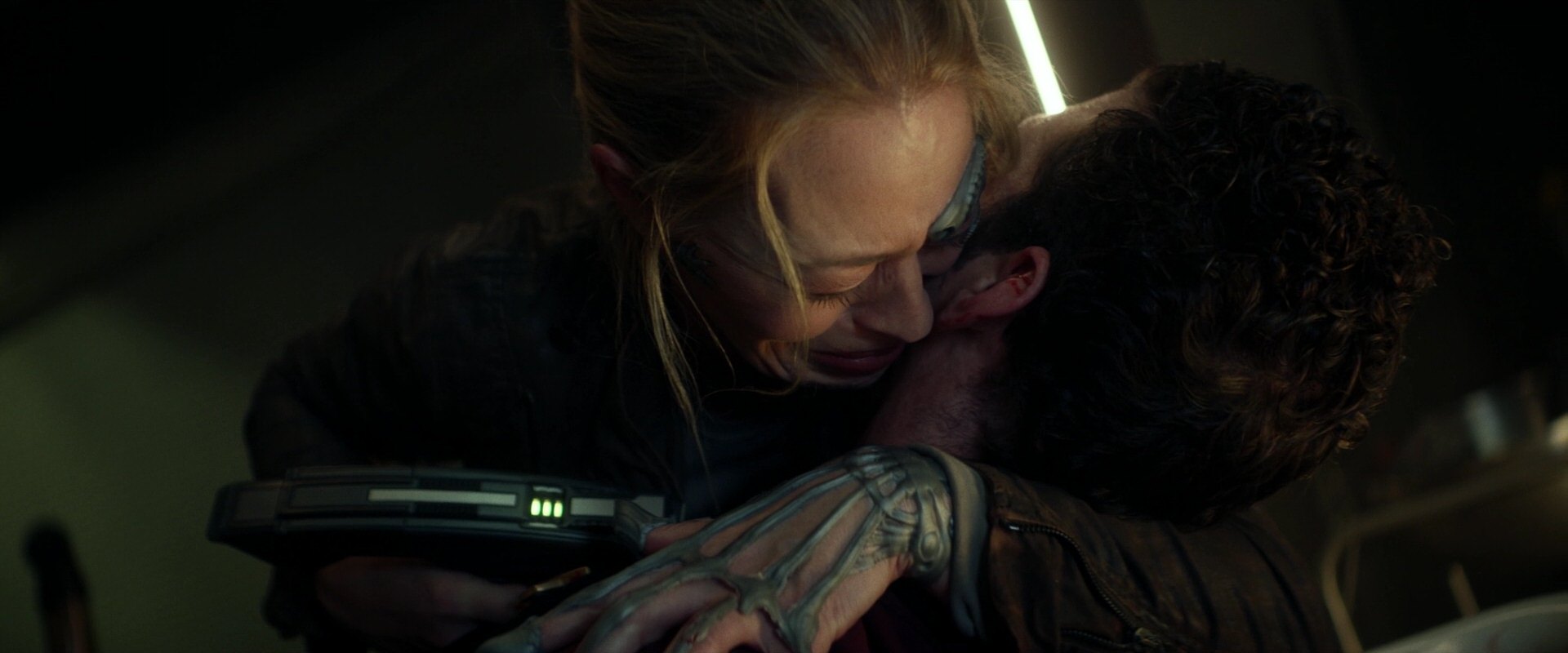extant_StarTrek_PIC_1x05-StardustCityRag_3699.jpg
