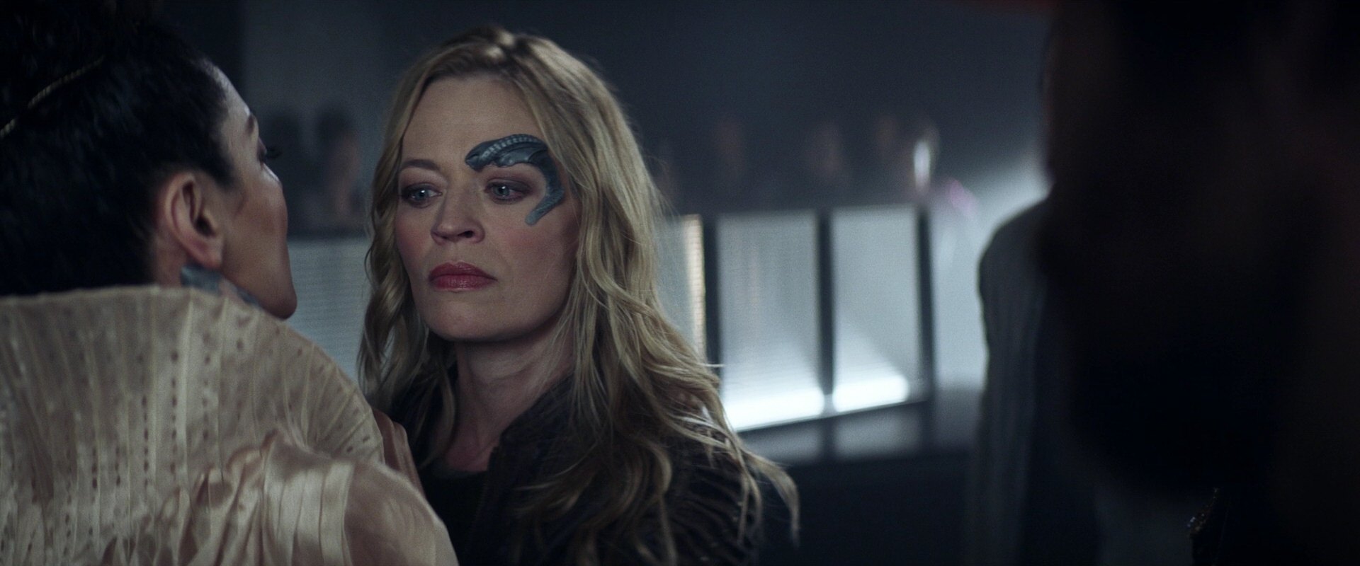 extant_StarTrek_PIC_1x05-StardustCityRag_3830.jpg