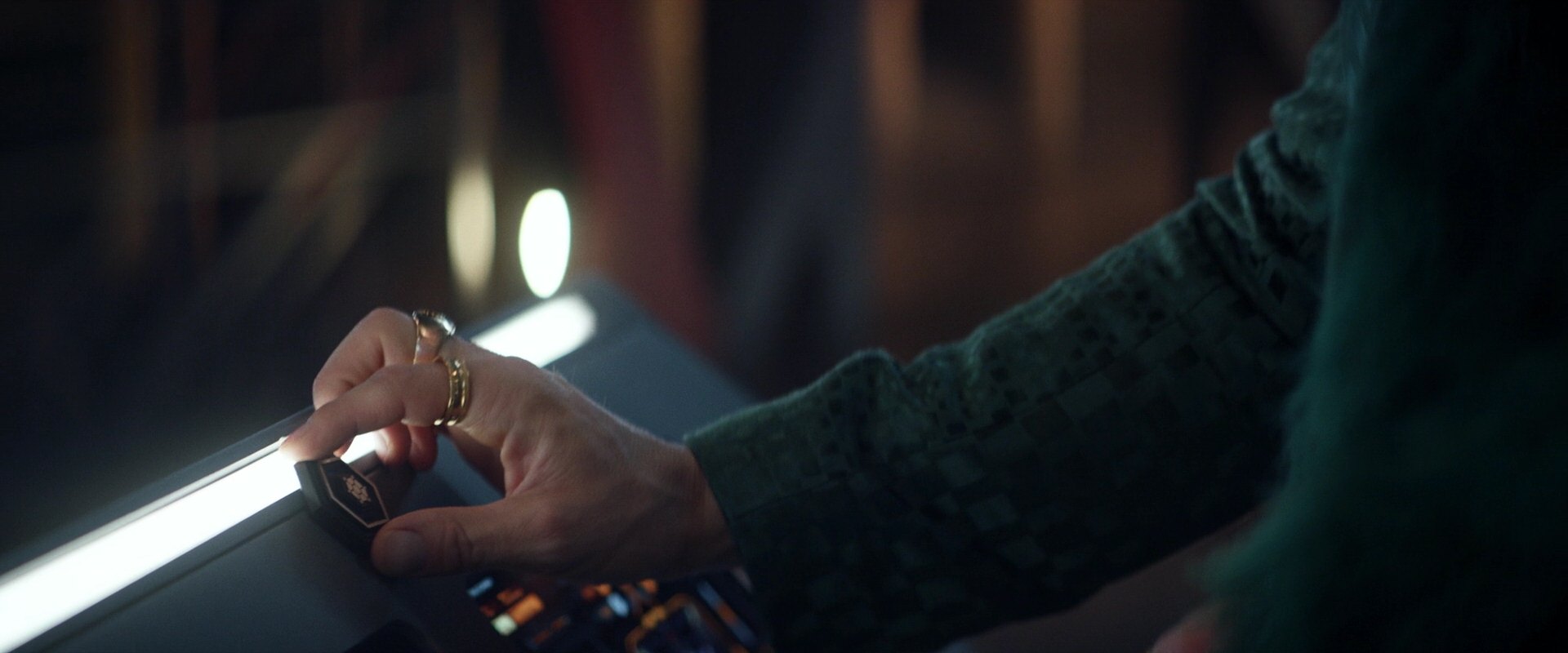 extant_StarTrek_PIC_1x05-StardustCityRag_3876.jpg