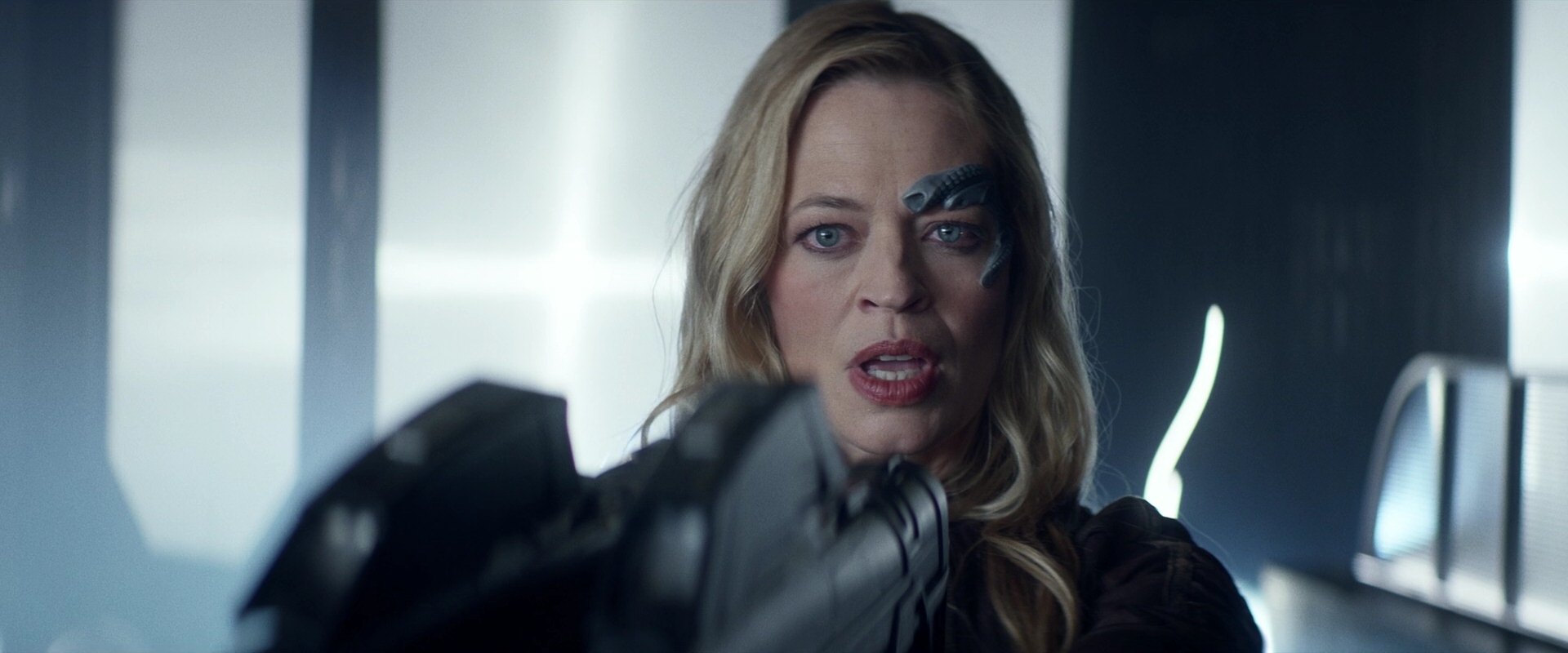 extant_StarTrek_PIC_1x05-StardustCityRag_4200.jpg