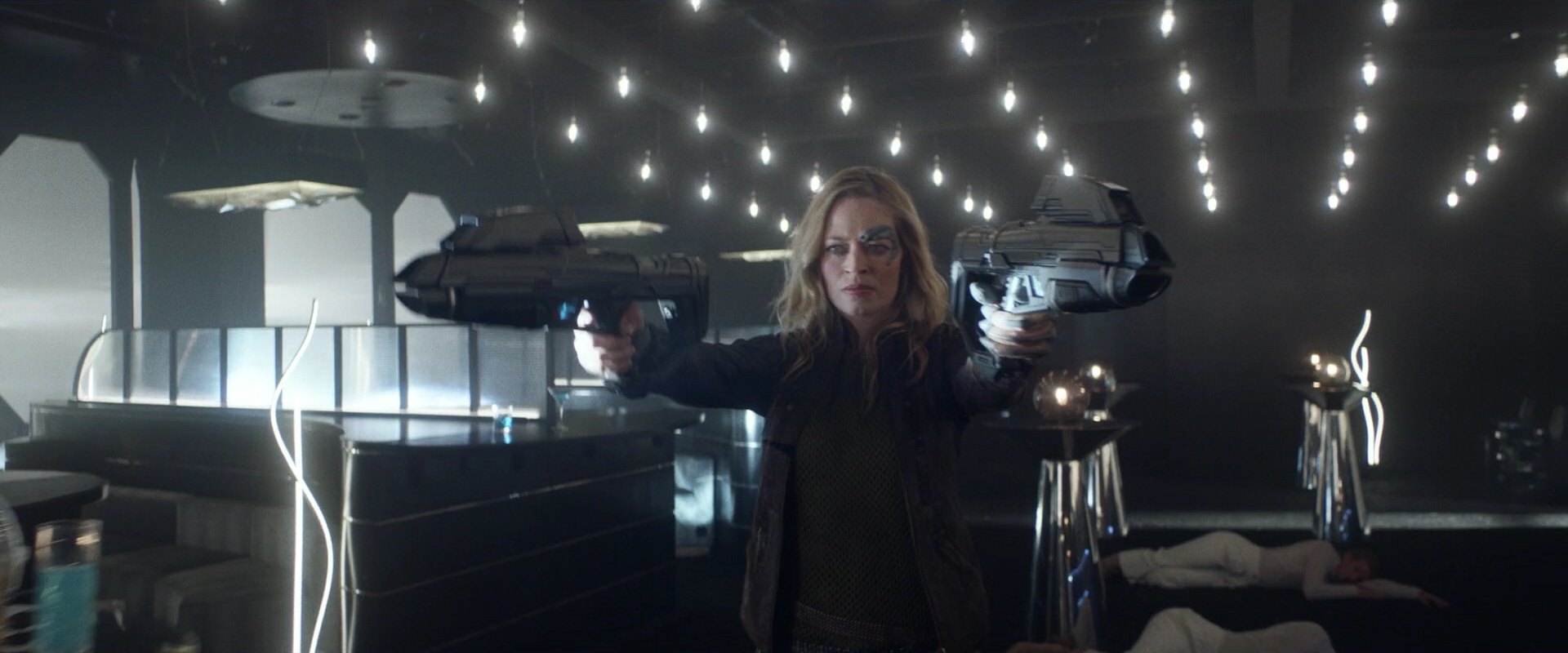 extant_StarTrek_PIC_1x05-StardustCityRag_4229.jpg