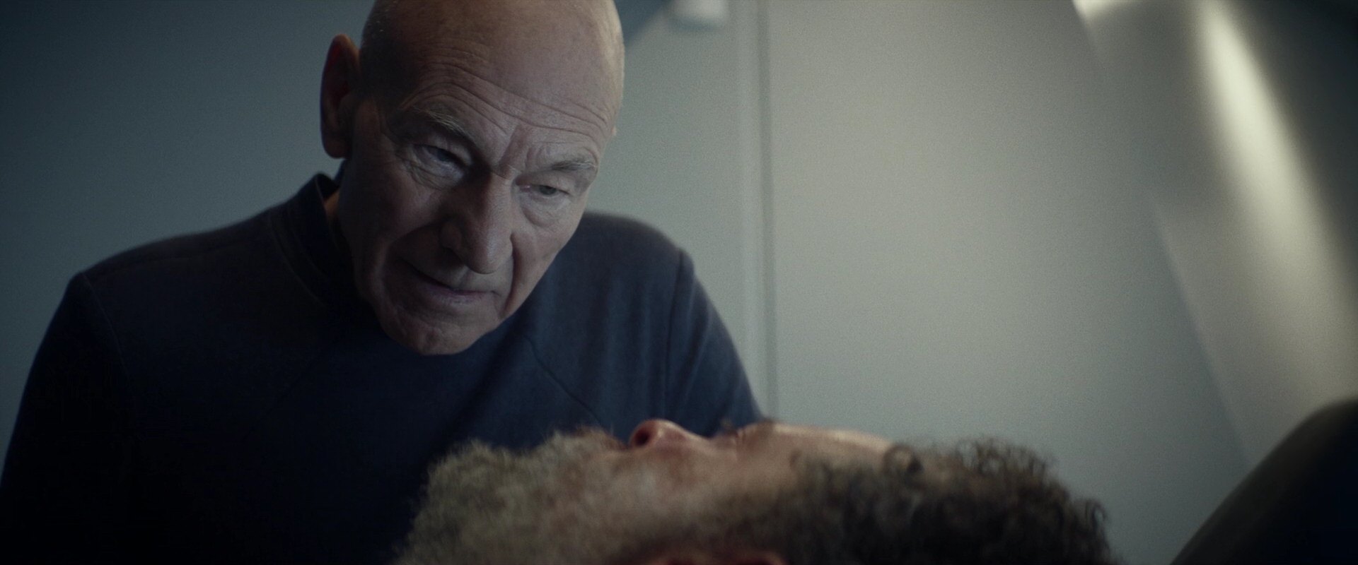 extant_StarTrek_PIC_1x05-StardustCityRag_4283.jpg