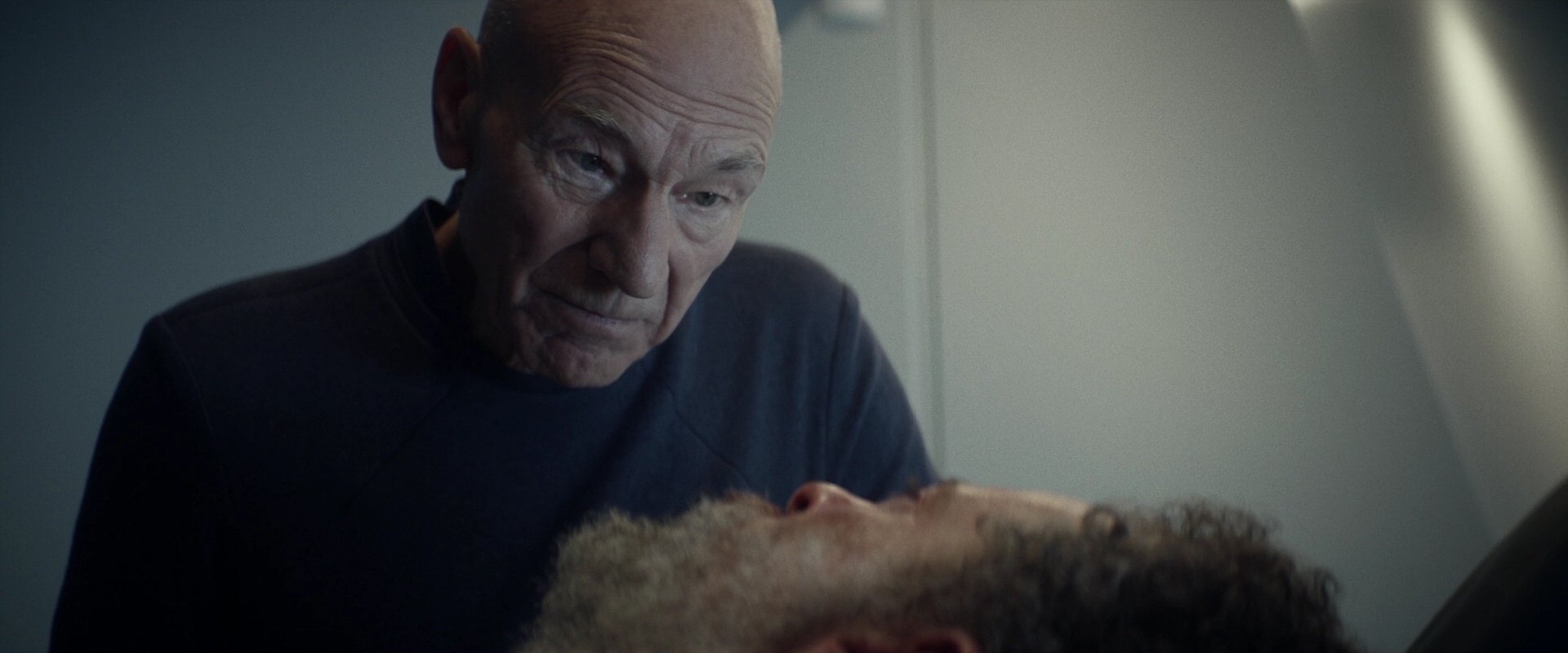 extant_StarTrek_PIC_1x05-StardustCityRag_4289.jpg