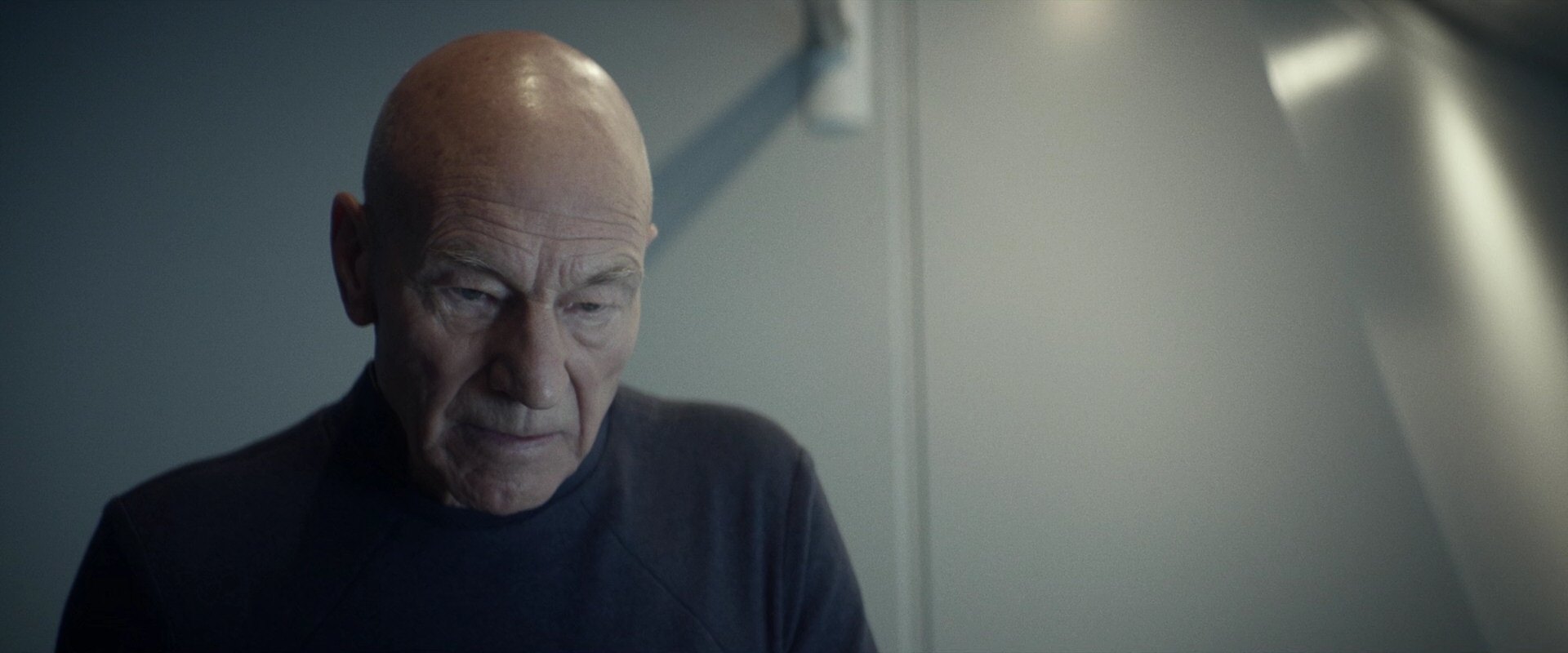 extant_StarTrek_PIC_1x05-StardustCityRag_4335.jpg