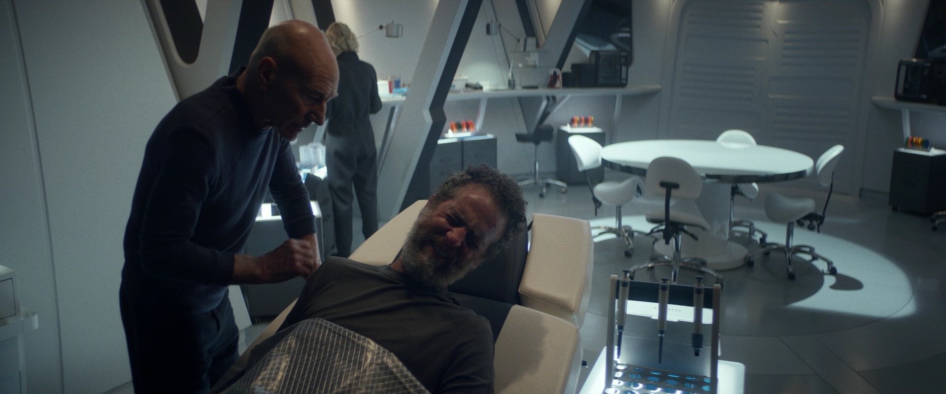 extant_StarTrek_PIC_1x05-StardustCityRag_4370.jpg