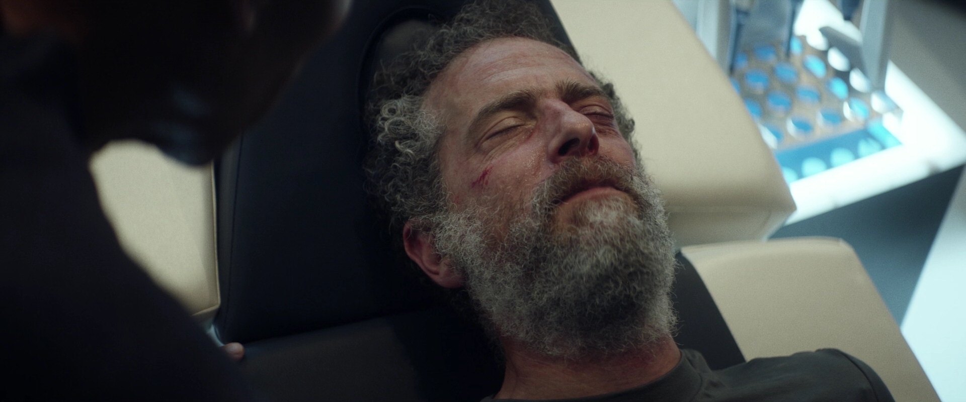 extant_StarTrek_PIC_1x05-StardustCityRag_4443.jpg