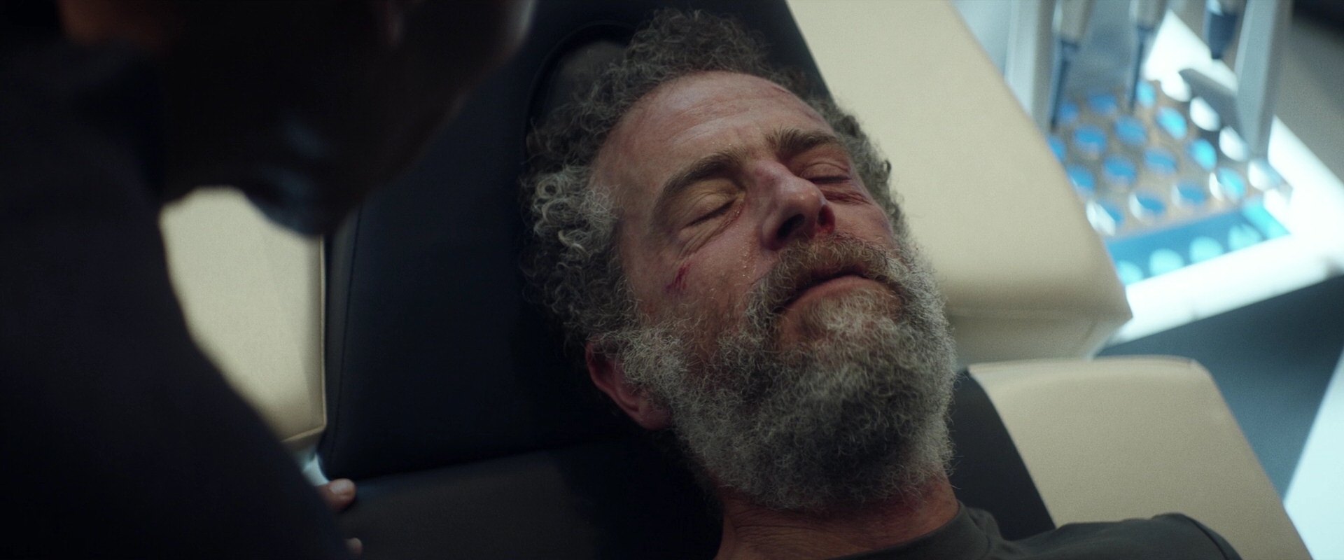 extant_StarTrek_PIC_1x05-StardustCityRag_4465.jpg
