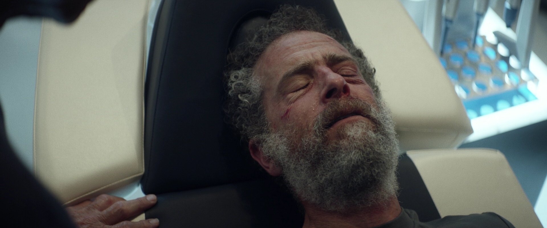 extant_StarTrek_PIC_1x05-StardustCityRag_4471.jpg