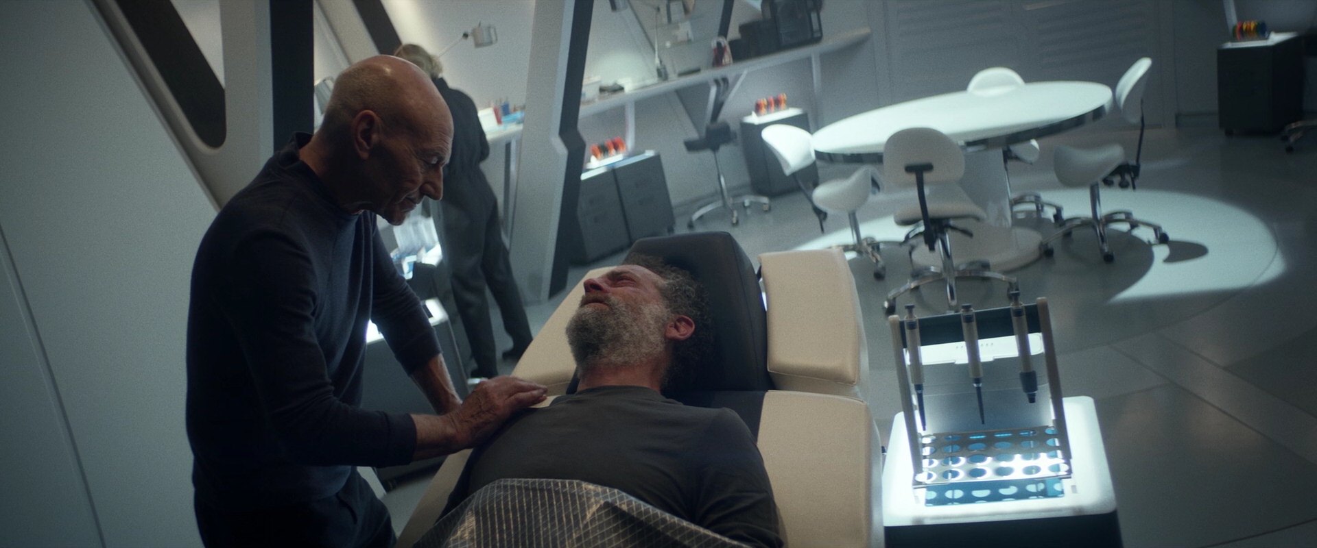 extant_StarTrek_PIC_1x05-StardustCityRag_4479.jpg