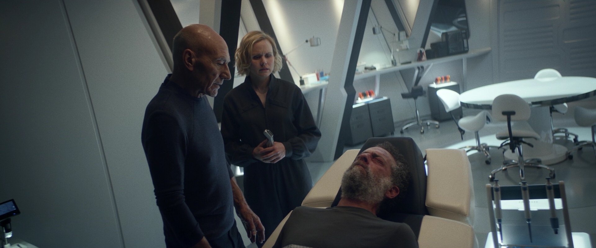 extant_StarTrek_PIC_1x05-StardustCityRag_4493.jpg