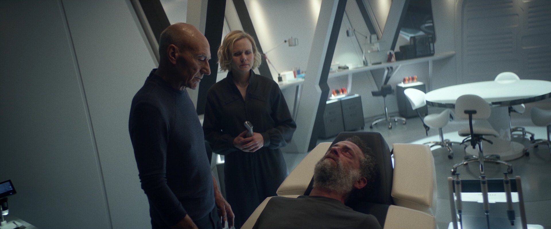 extant_StarTrek_PIC_1x05-StardustCityRag_4495.jpg
