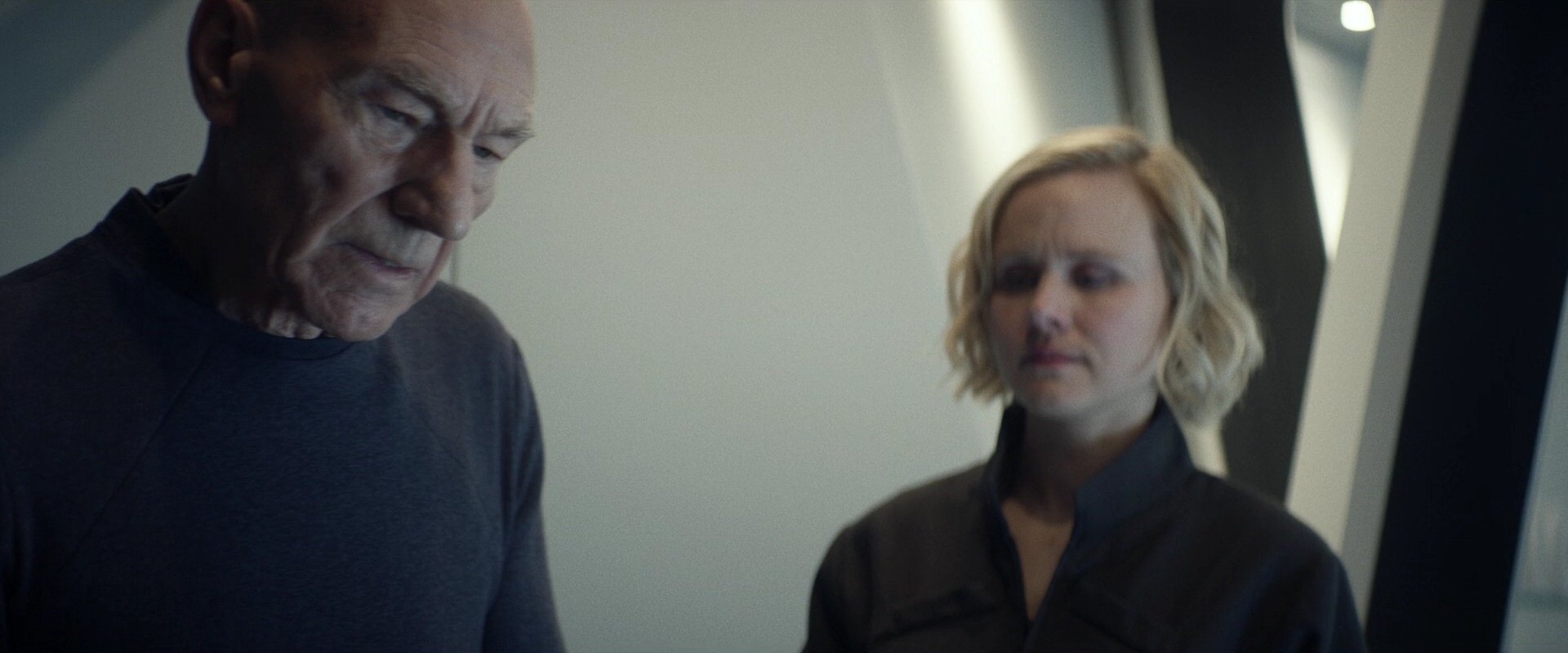extant_StarTrek_PIC_1x05-StardustCityRag_4499.jpg