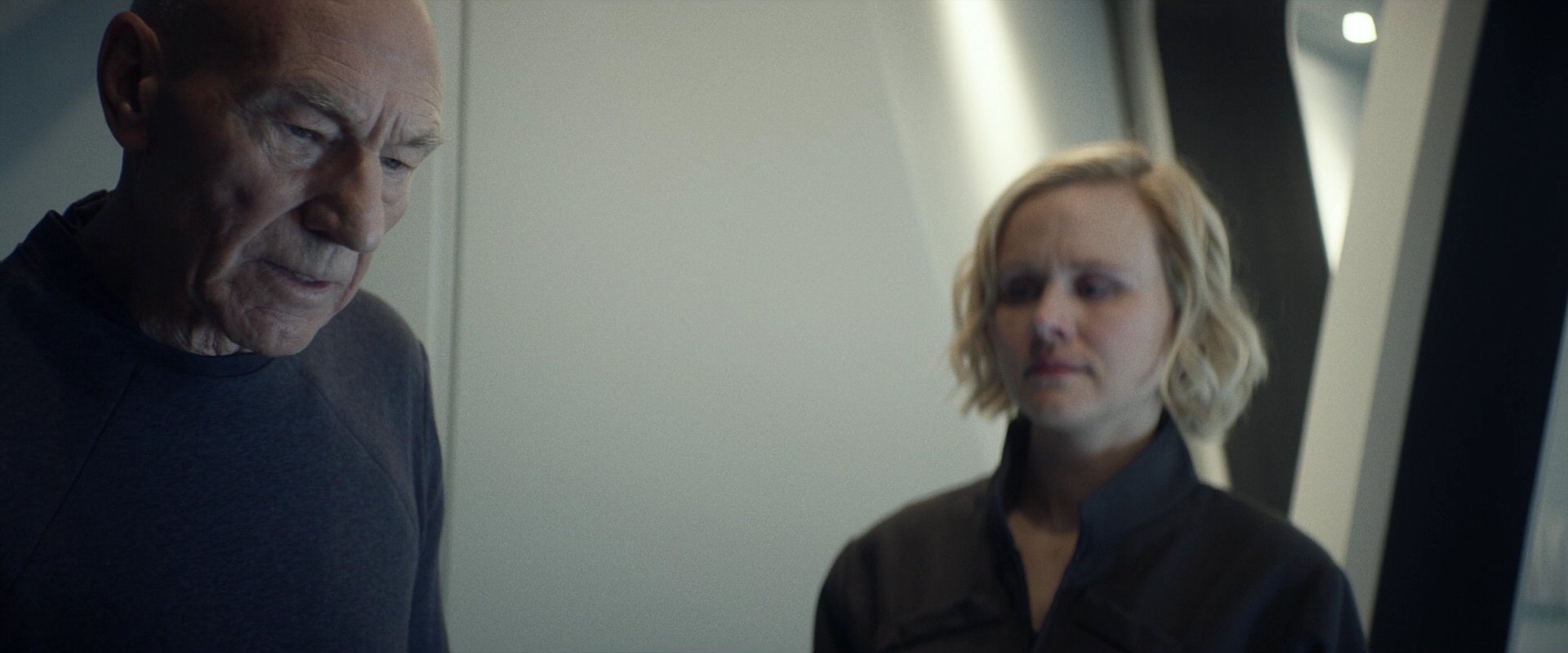 extant_StarTrek_PIC_1x05-StardustCityRag_4501.jpg
