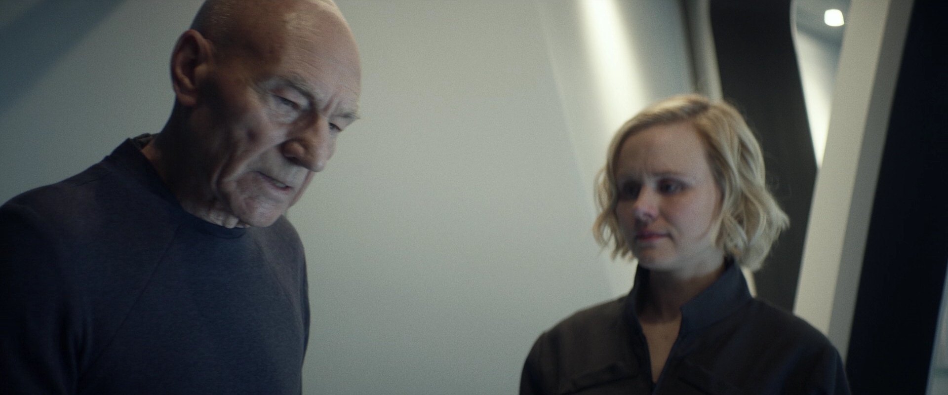 extant_StarTrek_PIC_1x05-StardustCityRag_4502.jpg