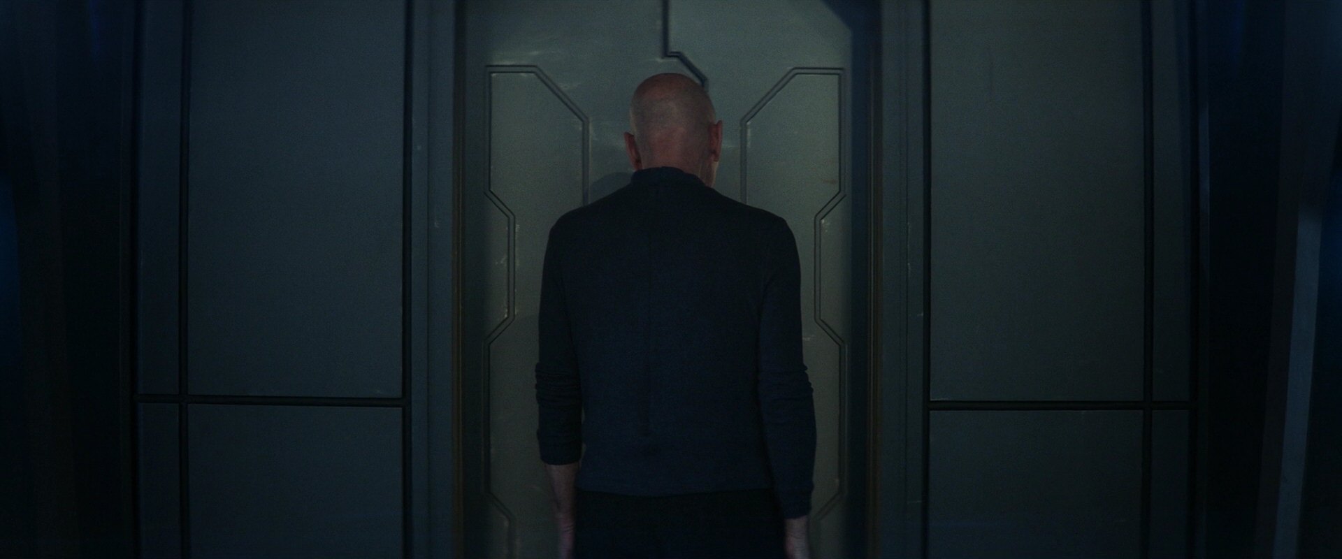 extant_StarTrek_PIC_1x05-StardustCityRag_4576.jpg