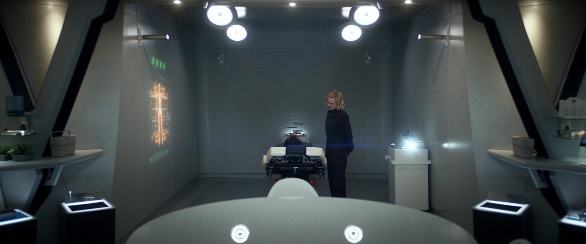 extant_StarTrek_PIC_1x05-StardustCityRag_4628.jpg