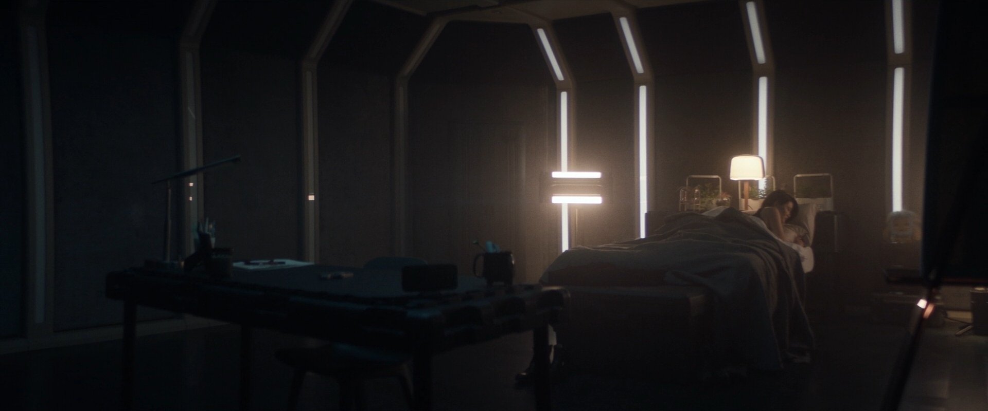 extant_StarTrek_PIC_1x06-TheImpossibleBox_00250.jpg