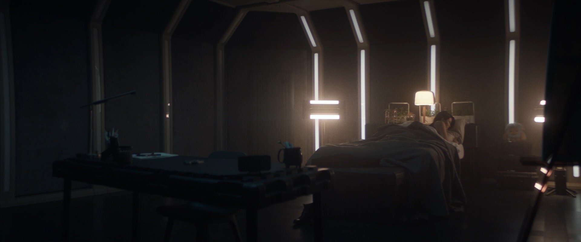 extant_StarTrek_PIC_1x06-TheImpossibleBox_00252.jpg
