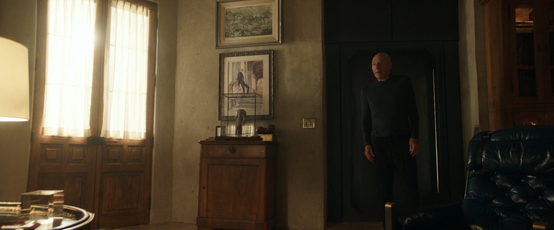 extant_StarTrek_PIC_1x06-TheImpossibleBox_00807.jpg