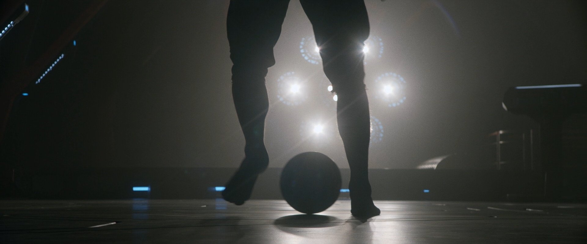 extant_StarTrek_PIC_1x06-TheImpossibleBox_01174.jpg