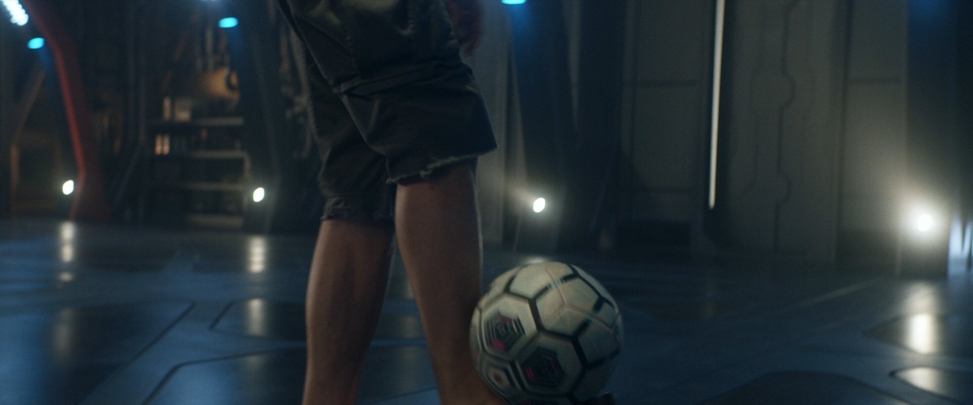 extant_StarTrek_PIC_1x06-TheImpossibleBox_01189.jpg