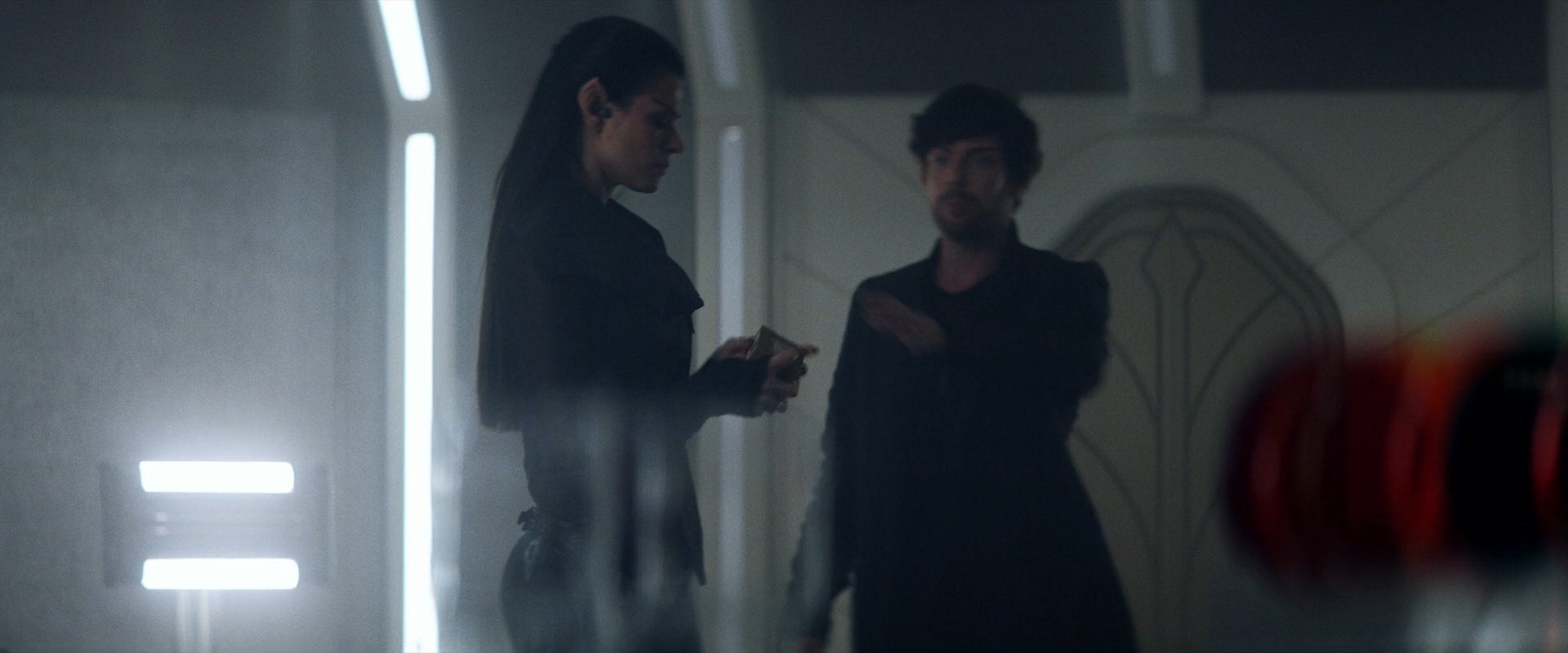 extant_StarTrek_PIC_1x06-TheImpossibleBox_01513.jpg