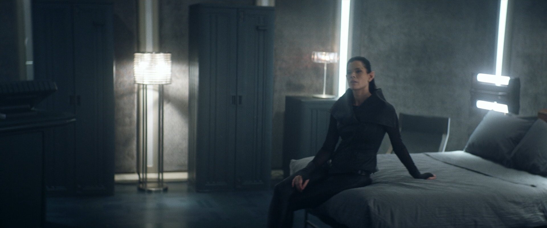 extant_StarTrek_PIC_1x06-TheImpossibleBox_01538.jpg